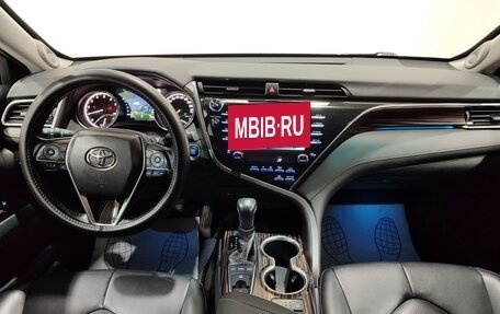 Toyota Camry, 2019 год, 3 100 000 рублей, 15 фотография