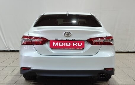 Toyota Camry, 2019 год, 3 100 000 рублей, 6 фотография