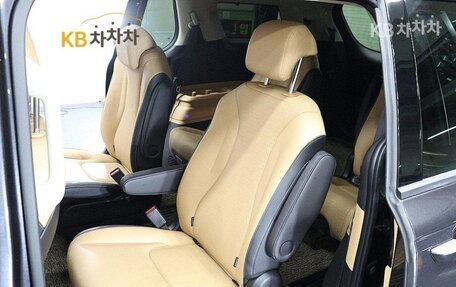 KIA Carnival, 2022 год, 2 850 010 рублей, 15 фотография