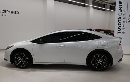 Toyota Prius IV XW50, 2024 год, 3 620 013 рублей, 5 фотография