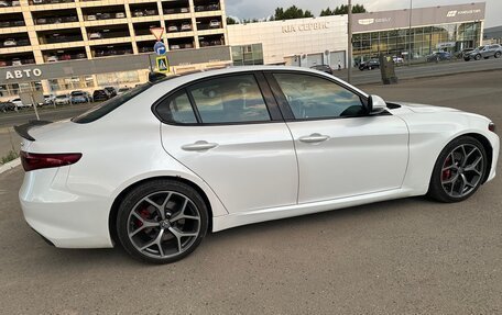 Alfa Romeo Giulia II, 2018 год, 1 980 000 рублей, 4 фотография