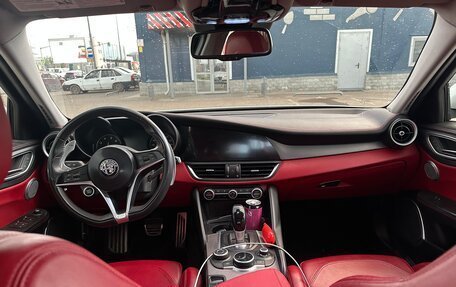 Alfa Romeo Giulia II, 2018 год, 1 980 000 рублей, 8 фотография