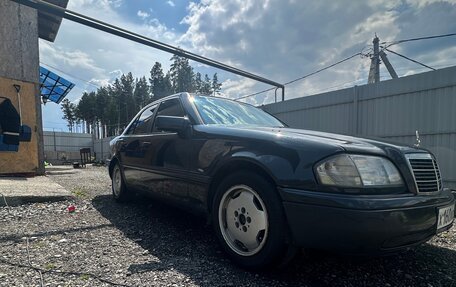 Mercedes-Benz C-Класс, 1995 год, 250 000 рублей, 2 фотография