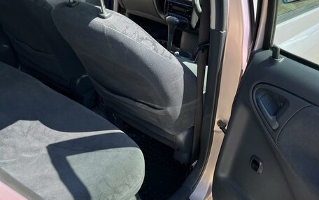 Toyota Vitz, 2001 год, 445 000 рублей, 21 фотография