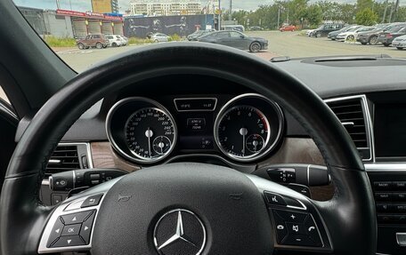 Mercedes-Benz M-Класс, 2014 год, 3 700 000 рублей, 4 фотография
