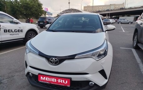 Toyota C-HR I рестайлинг, 2019 год, 2 500 000 рублей, 1 фотография