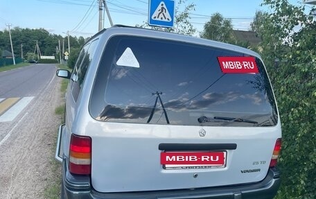 Chrysler Voyager II, 1993 год, 530 000 рублей, 6 фотография