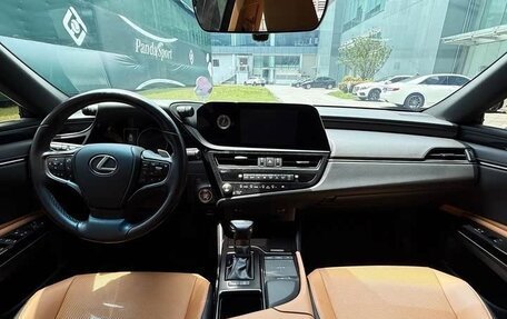 Lexus ES VII, 2022 год, 3 575 000 рублей, 7 фотография