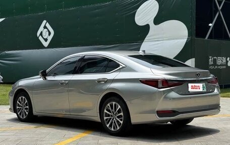 Lexus ES VII, 2022 год, 3 575 000 рублей, 17 фотография