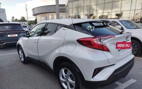 Toyota C-HR I рестайлинг, 2019 год, 2 500 000 рублей, 4 фотография
