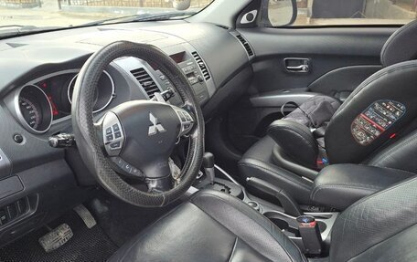Mitsubishi Outlander III рестайлинг 3, 2008 год, 1 150 000 рублей, 2 фотография