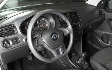 Volkswagen Polo VI (EU Market), 2019 год, 1 346 200 рублей, 3 фотография