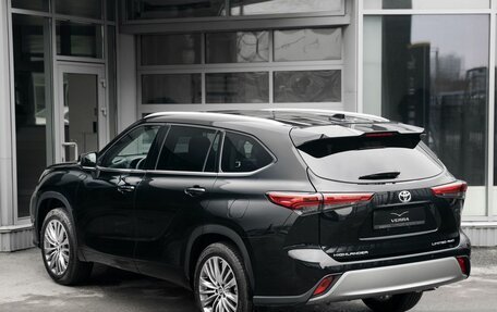 Toyota Highlander, 2025 год, 5 950 000 рублей, 6 фотография