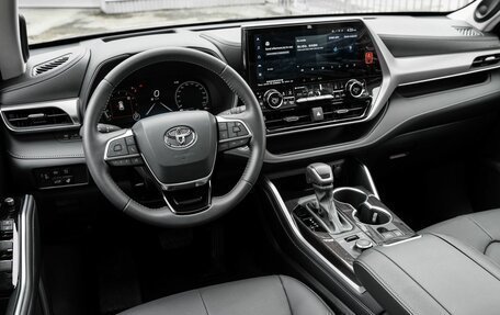 Toyota Highlander, 2025 год, 5 950 000 рублей, 9 фотография
