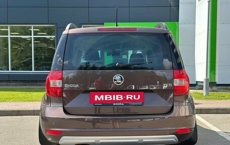 Skoda Yeti I рестайлинг, 2015 год, 1 283 000 рублей, 6 фотография