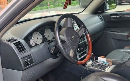 Chrysler 300C II, 2005 год, 1 700 000 рублей, 4 фотография