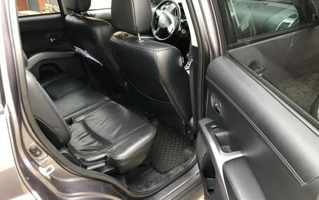 Mitsubishi Outlander III рестайлинг 3, 2010 год, 1 300 000 рублей, 10 фотография