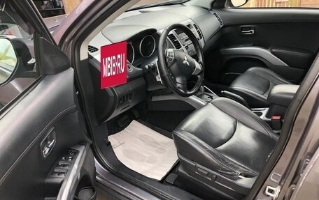 Mitsubishi Outlander III рестайлинг 3, 2010 год, 1 300 000 рублей, 5 фотография