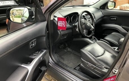 Mitsubishi Outlander III рестайлинг 3, 2010 год, 1 300 000 рублей, 8 фотография