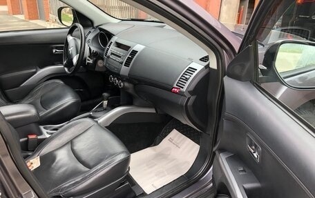 Mitsubishi Outlander III рестайлинг 3, 2010 год, 1 300 000 рублей, 6 фотография