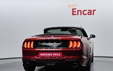 Ford Mustang VI рестайлинг, 2018 год, 2 681 700 рублей, 4 фотография