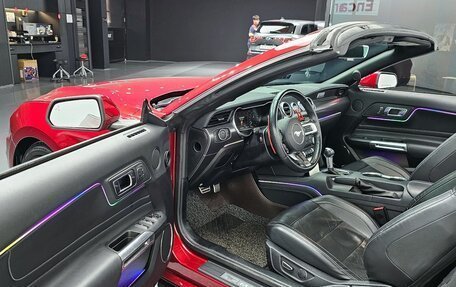 Ford Mustang VI рестайлинг, 2018 год, 2 681 700 рублей, 11 фотография