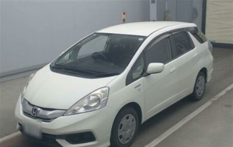 Honda Fit Shuttle I рестайлинг, 2015 год, 1 100 000 рублей, 1 фотография