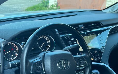 Toyota Camry, 2019 год, 3 450 000 рублей, 7 фотография