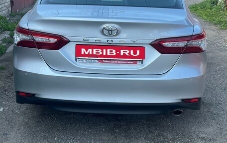 Toyota Camry, 2019 год, 3 450 000 рублей, 3 фотография