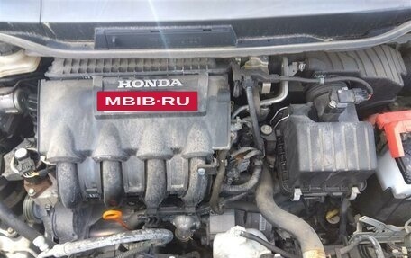 Honda Fit Shuttle I рестайлинг, 2015 год, 1 100 000 рублей, 19 фотография