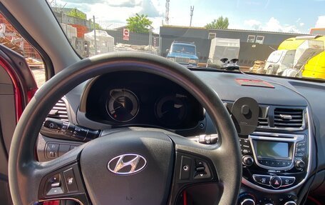 Hyundai Solaris II рестайлинг, 2013 год, 920 000 рублей, 8 фотография