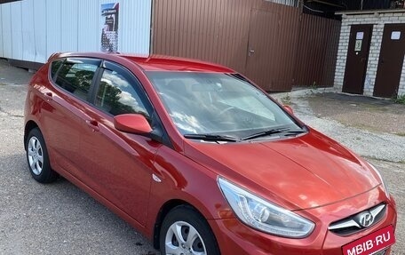 Hyundai Solaris II рестайлинг, 2013 год, 920 000 рублей, 2 фотография