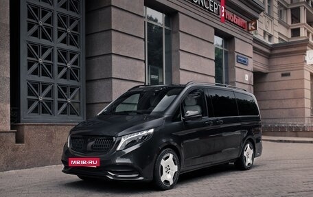 Mercedes-Benz V-Класс, 2021 год, 14 990 000 рублей, 10 фотография