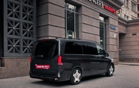 Mercedes-Benz V-Класс, 2021 год, 14 990 000 рублей, 25 фотография
