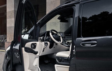 Mercedes-Benz V-Класс, 2021 год, 14 990 000 рублей, 28 фотография