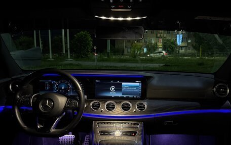 Mercedes-Benz E-Класс, 2018 год, 3 600 000 рублей, 15 фотография