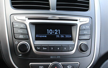 Hyundai Solaris II рестайлинг, 2015 год, 995 000 рублей, 6 фотография