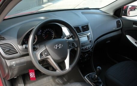 Hyundai Solaris II рестайлинг, 2015 год, 995 000 рублей, 14 фотография
