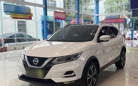 Nissan Qashqai, 2022 год, 1 730 000 рублей, 2 фотография
