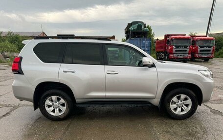 Toyota Land Cruiser Prado 150 рестайлинг 2, 2022 год, 5 648 000 рублей, 6 фотография