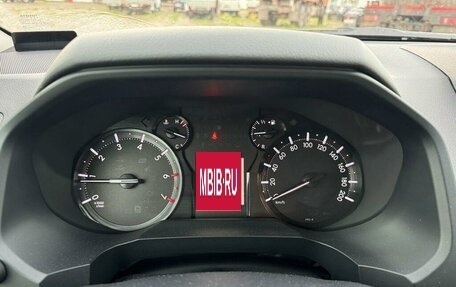 Toyota Land Cruiser Prado 150 рестайлинг 2, 2022 год, 5 648 000 рублей, 9 фотография