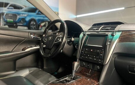 Toyota Camry, 2015 год, 2 450 000 рублей, 13 фотография