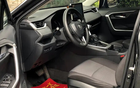 Toyota RAV4, 2022 год, 2 075 000 рублей, 8 фотография