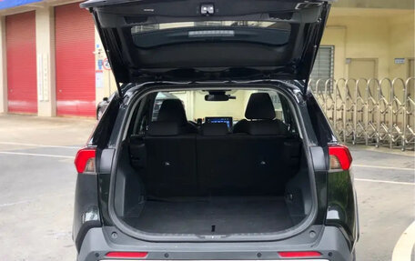 Toyota RAV4, 2022 год, 2 075 000 рублей, 13 фотография