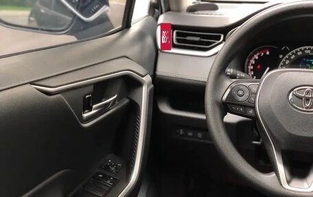 Toyota RAV4, 2022 год, 2 075 000 рублей, 11 фотография