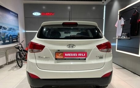 Hyundai Tucson III, 2010 год, 900 000 рублей, 4 фотография