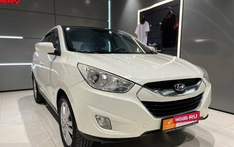 Hyundai Tucson III, 2010 год, 900 000 рублей, 7 фотография