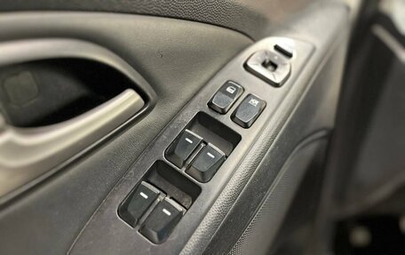 Hyundai Tucson III, 2010 год, 900 000 рублей, 12 фотография