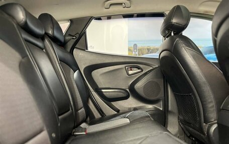 Hyundai Tucson III, 2010 год, 900 000 рублей, 19 фотография
