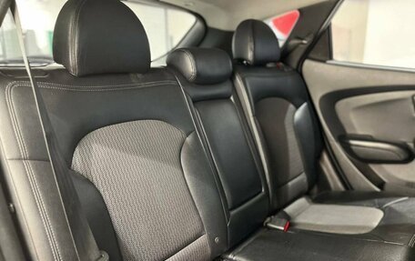 Hyundai Tucson III, 2010 год, 900 000 рублей, 18 фотография